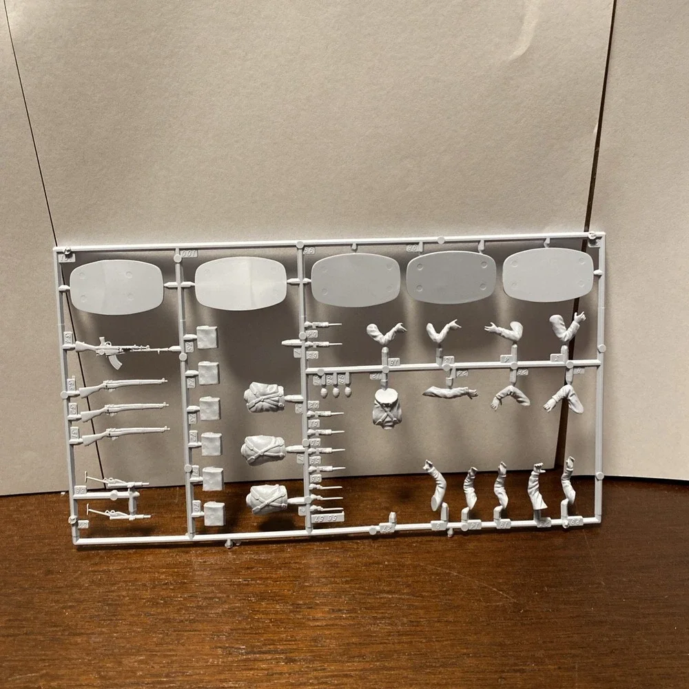 Airfix 17 Pounder‎ Anti-Tank Gun And Crew 1:32 Scale Plastic Model Kit A06361 - Picture 7 of 9